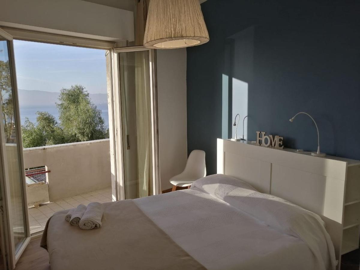 Vista Sullo Stretto Apartment *